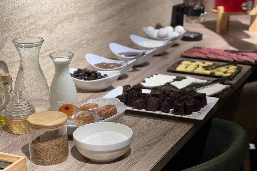 Seagull Beachfront Boutique Hotel - breakfast