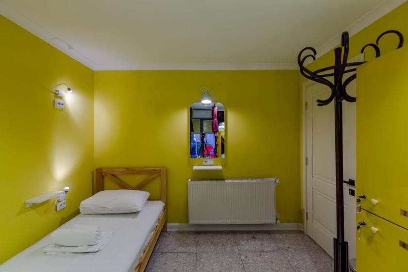Batumi Surf Hostel - Single Bed in Dormitory Room