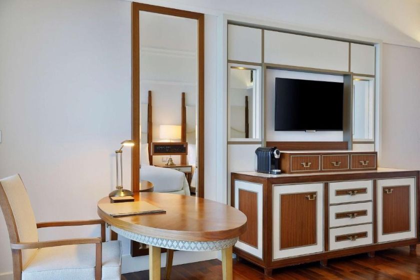 Waldorf Astoria Dubai Palm Jumeirah Dubai - Club Queen Room