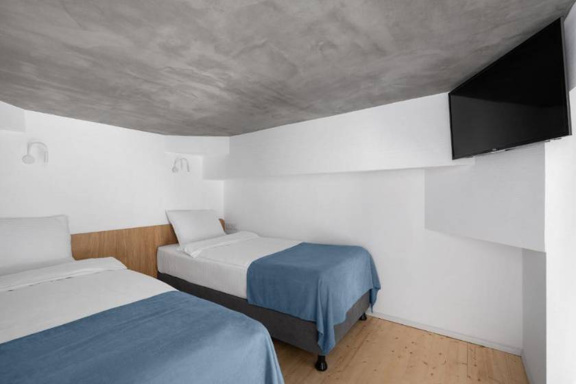 Mariinsky Boutique Hotel - Apartment with View and Balcony