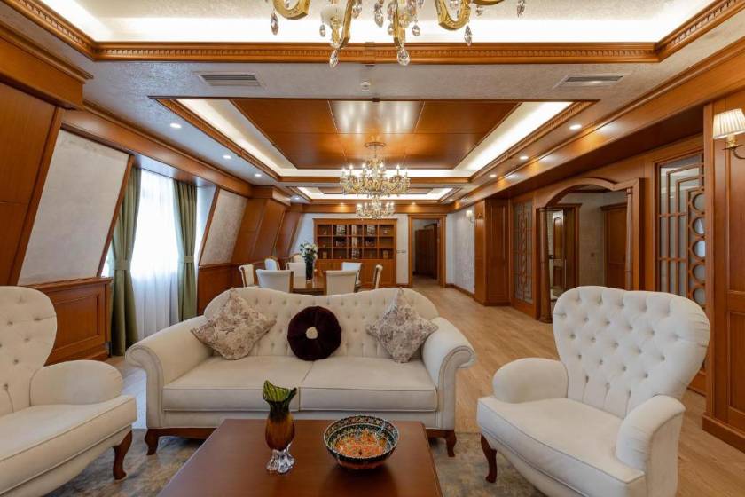 Hotel London 1889 & Casino - Presidential Suite