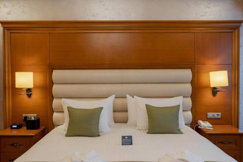 Hotel London 1889 & Casino - Superior King Room