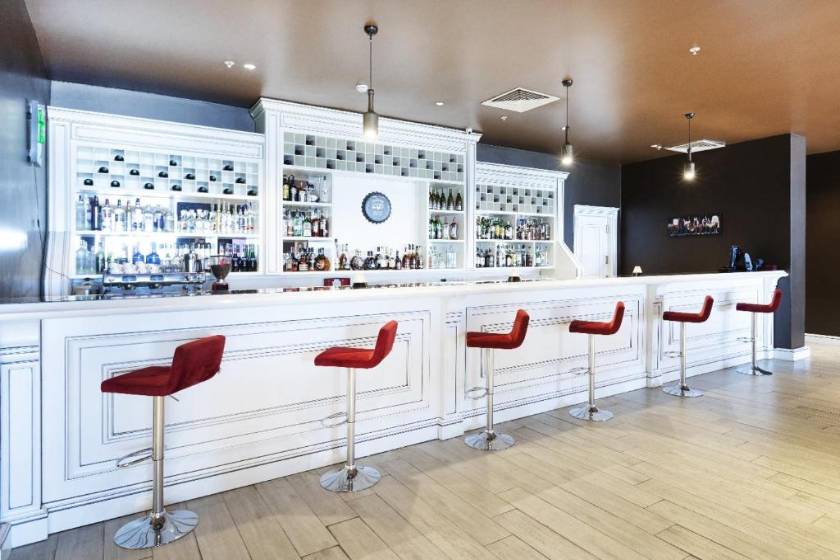 Euphoria Batumi Convention & Casino Hotel -  cafe