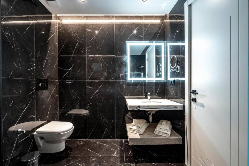 The Grandeur Hotel - Two-Bedroom Suite