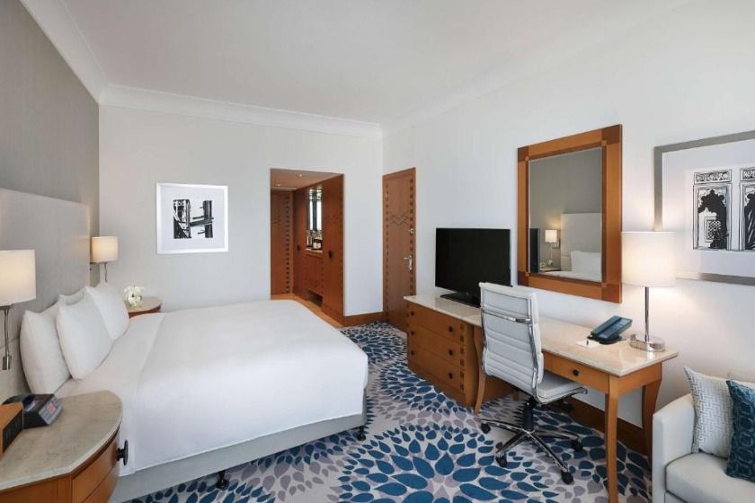 Hilton Dubai Jumeirah Dubai - Executive King Suite with Sea View