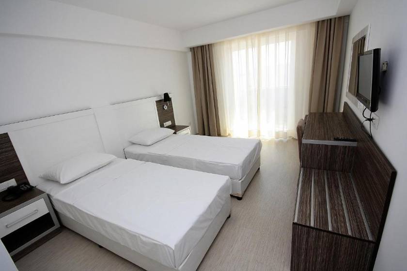 Club Shark Hotel - Economy Single Room