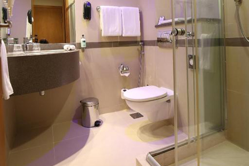 Holiday Inn Express Dubai Airport, an IHG Hotel Dubai - Deluxe Double Room