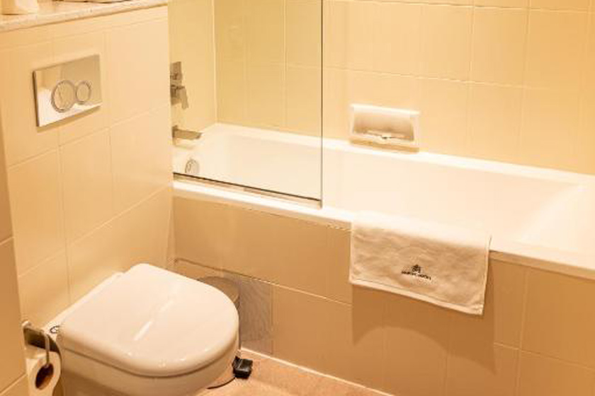 Majestic Cove Hotel Dubai - Deluxe King Room