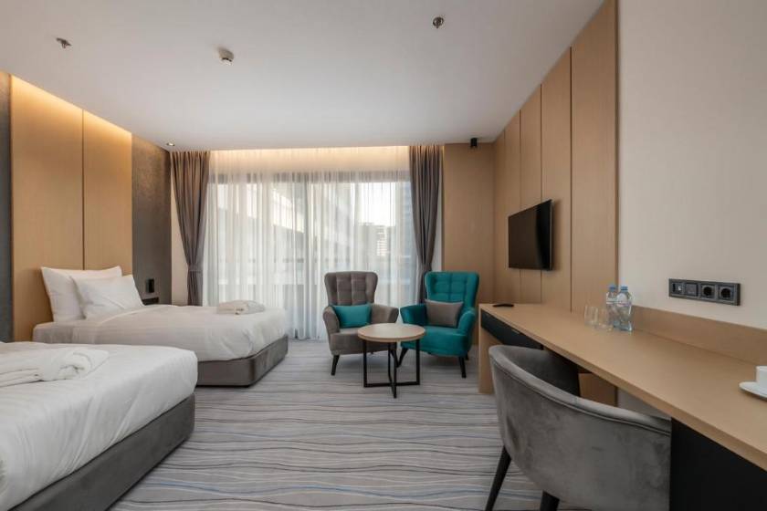 The Grandeur Hotel - Standard Twin Room with Sea View