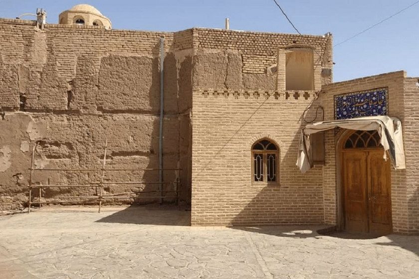 برخی بناهای تاریخی زواره براثر زلزله ترک خورده‌ اند