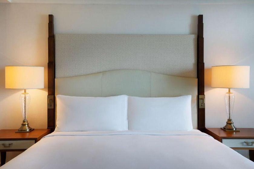 Waldorf Astoria Dubai Palm Jumeirah Dubai - Superior King Room - Disability Access