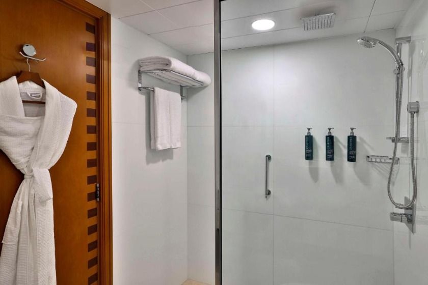 Hilton Dubai Jumeirah Dubai - Accessible Deluxe King Room with Balcony