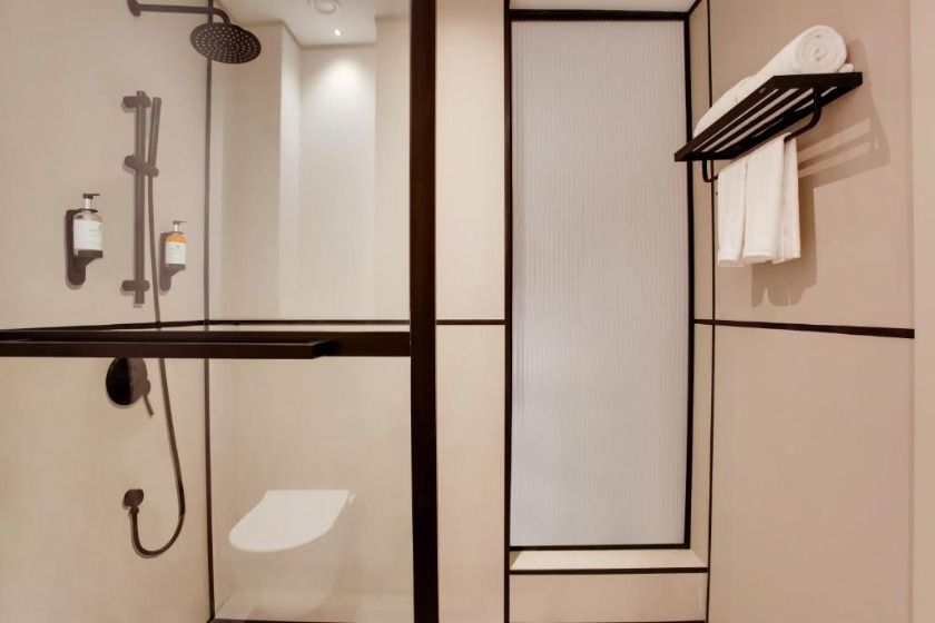 Lemon Tree Hotel, Jumeirah Dubai - 36 Hours Staycation Offer - Superior Room 