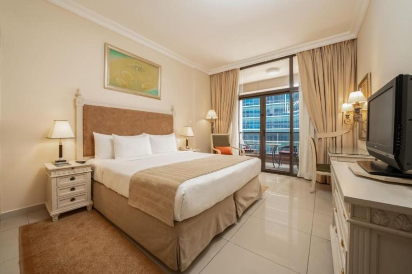Mercure Hotel Apartments Dubai Barsha Heights Dubai - One-Bedroom Apartment City View