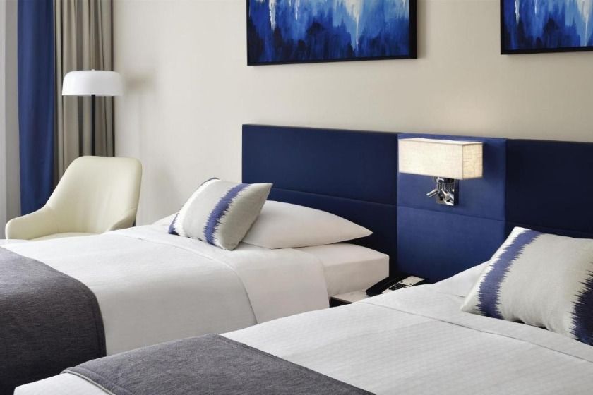 Movenpick Hotel and Apartments Dubai - Executive Twin Room - Complimentary Lounge Access