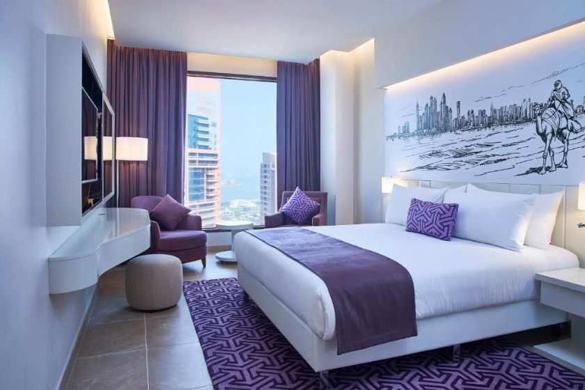 Mercure Hotel Apartments Dubai Barsha Heights Dubai - One-Bedroom Suite Skyline View