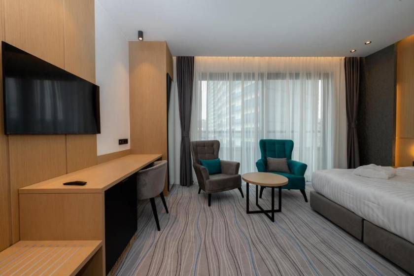 The Grandeur Hotel - Double Room with Balcony and Sea View