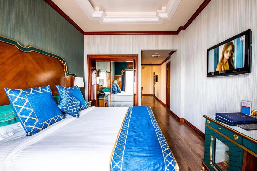 Riviera Hotel Dubai - Premium Executive Creek View