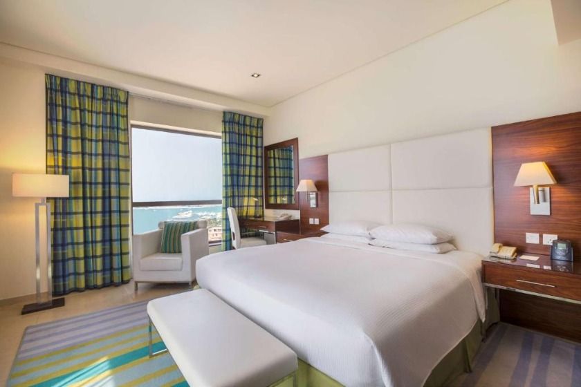 Hilton Dubai The Walk - Three-Bedroom Family Suite with Balcony and Sea View
