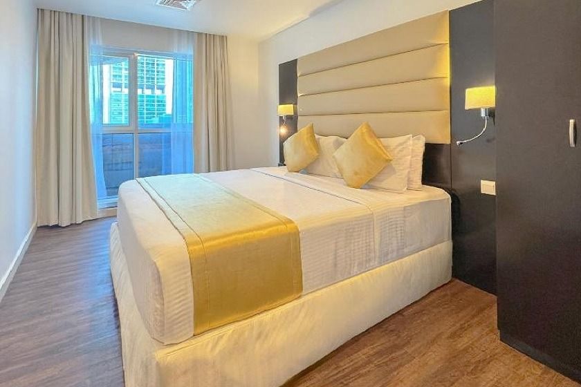 Emirates Grand Hotel Dubai - Deluxe King Room