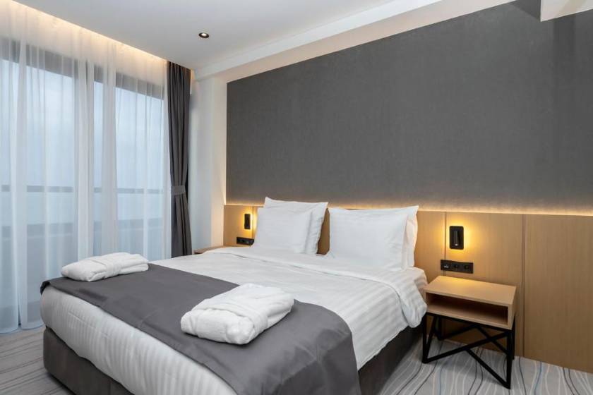 The Grandeur Hotel - Deluxe Double Room with Balcony and Sea View