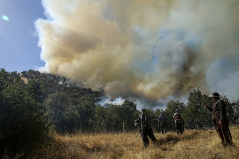 آتش به دامنه دماوند افتاد