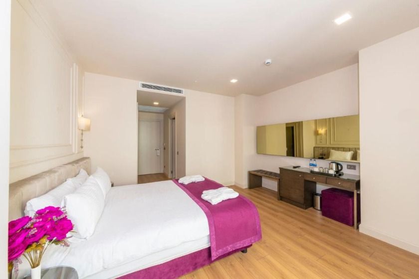 The Hotel Beyaz Saray & Spa Istanbul - Comfort Room with Balcony and City View