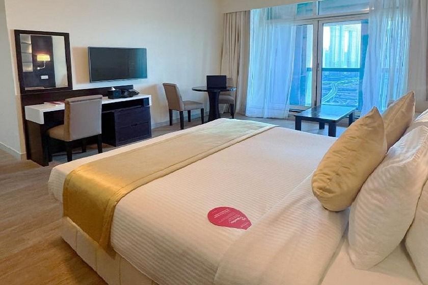 Emirates Grand Hotel Dubai - Deluxe King Room With Burj Khalifa View