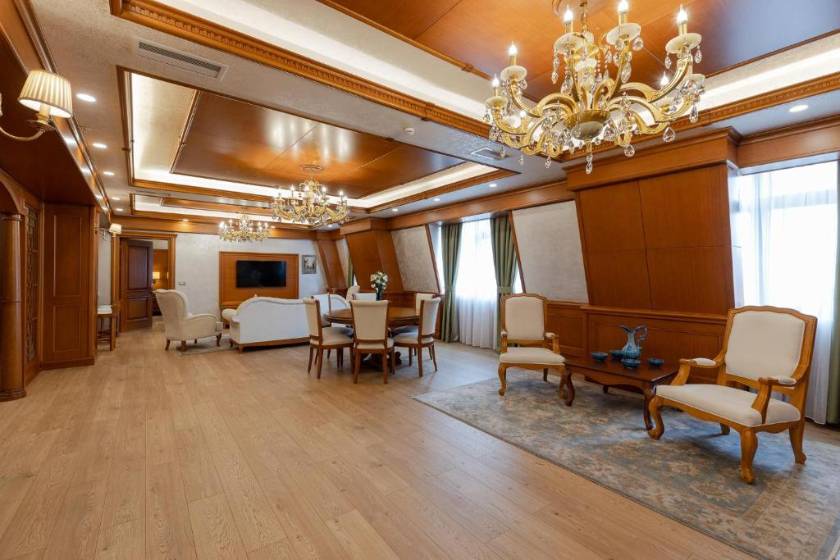 Hotel London 1889 & Casino - Presidential Suite