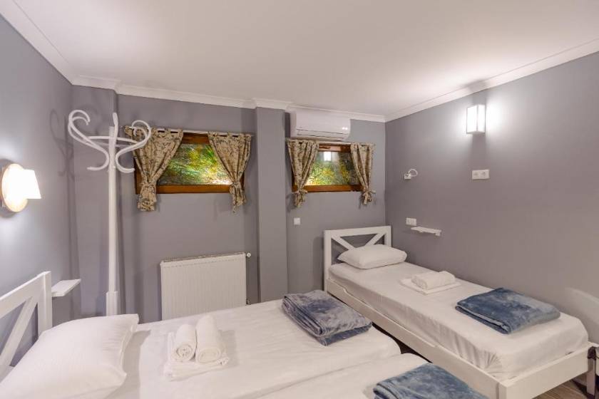 Batumi Surf Hostel - Family Room