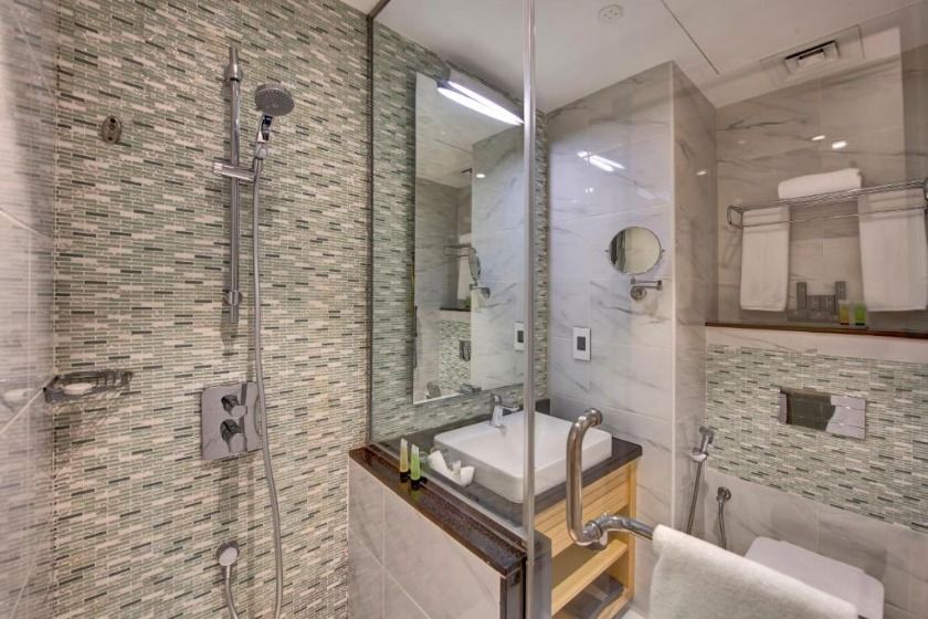 Metropolitan Hotel Dubai - Deluxe Room