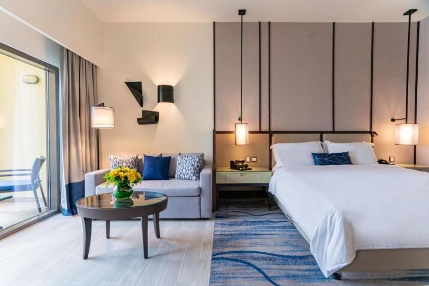 Amwaj Rotana Jumeirah Beach Dubai - Sea Front View Room with Balcony and Lounge Access - King Bed