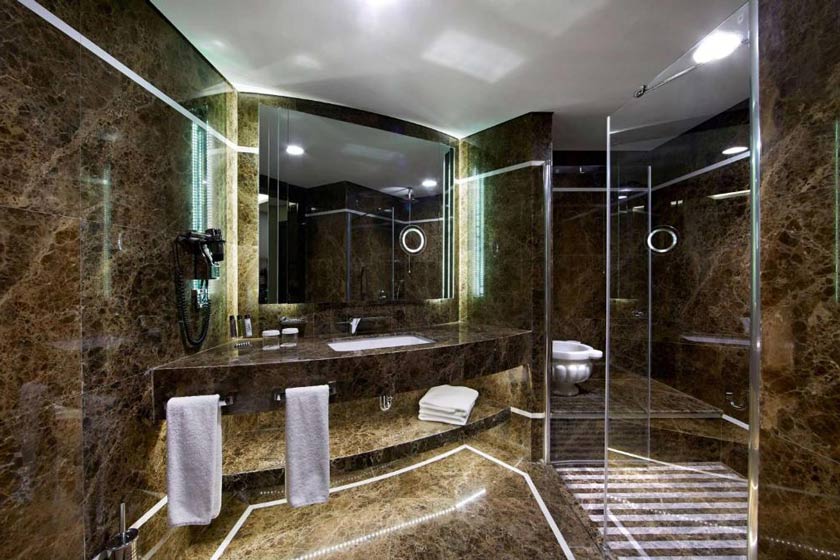 DoubleTree by Hilton Istanbul Esentepe Istanbul - Two-Bedroom Family Suite