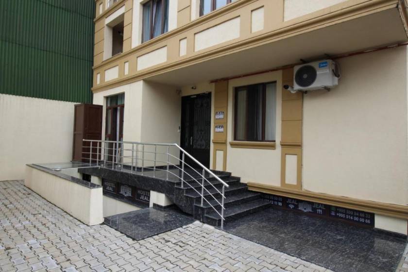 Hostel Jeal - facade