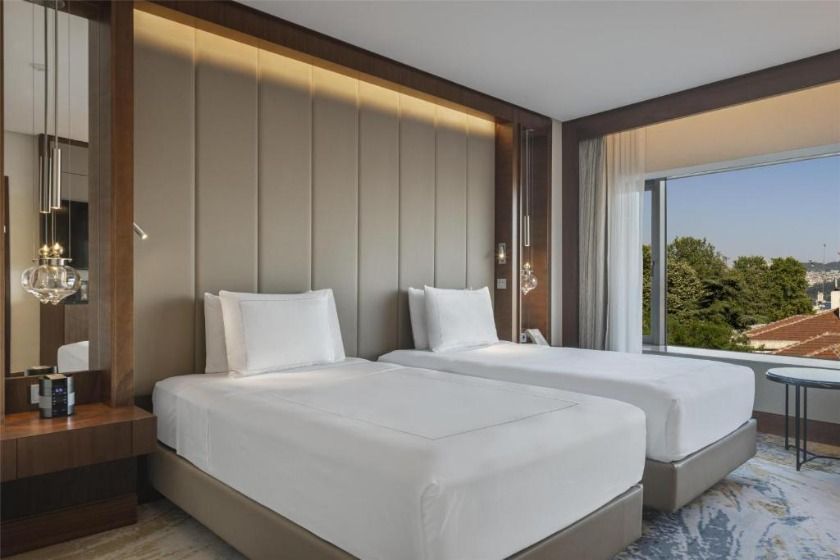 Conrad Istanbul Bosphorus Istanbul - Deluxe Twin Room with Partial Bosphorus View