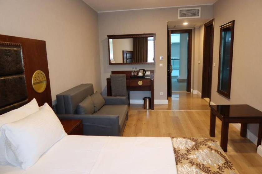 Era Palace Batumi - Superior King Room