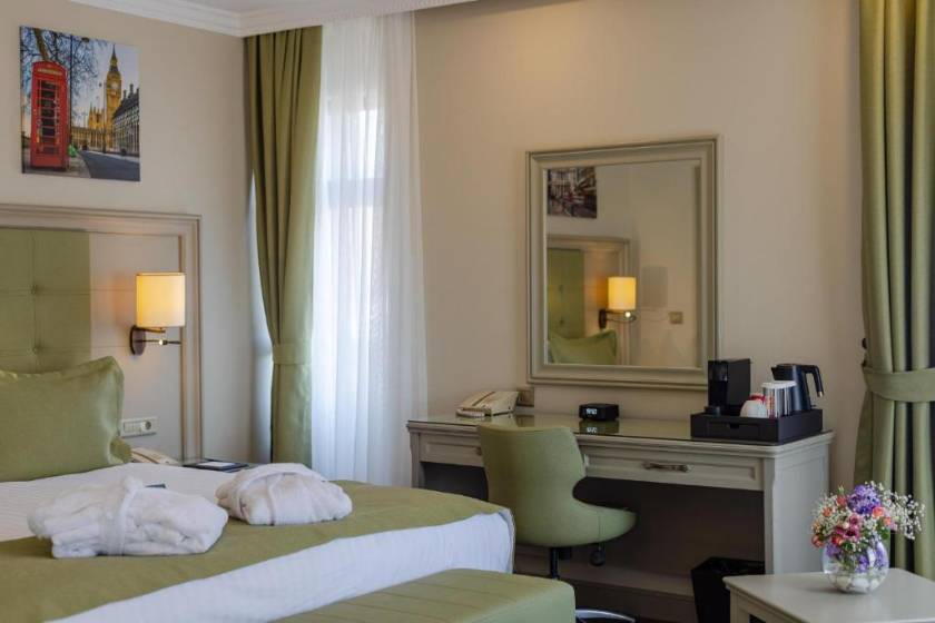 Hotel London 1889 & Casino - Business Suite