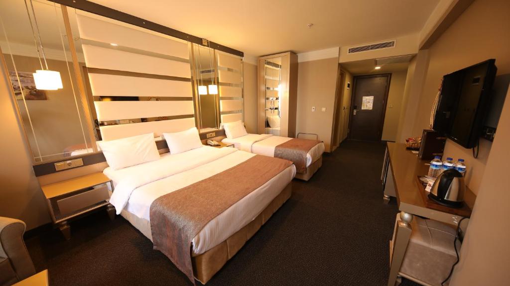Reform Otel Van - Deluxe Triple Room