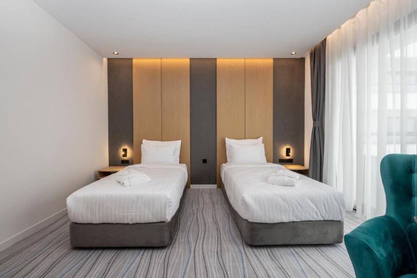 The Grandeur Hotel - Standard Twin Room with Sea View