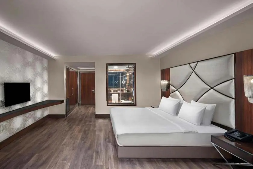 DoubleTree by Hilton Istanbul Esentepe Istanbul - Deluxe King Room
