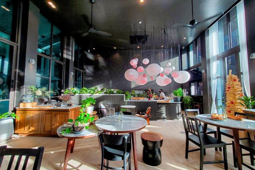 Saturdays Residence by Brown Starling phuket - restaurant