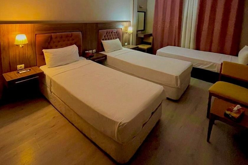 هتل آریانا شیراز - اتاق سه تخته