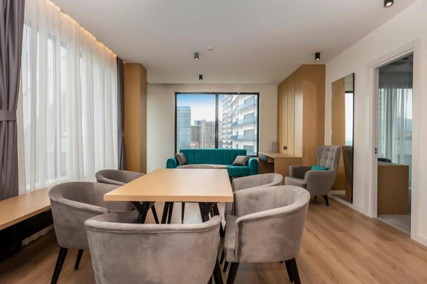 The Grandeur Hotel - Junior Suite with Sea View