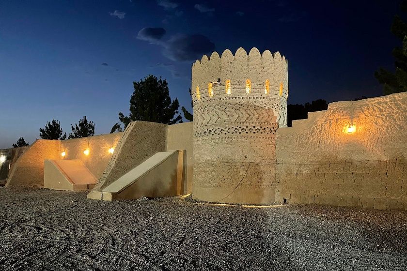 باغ دولت آباد یزد در شب. منبع عکس: گوگل مپ. عکاس: Serhat Yilmaz