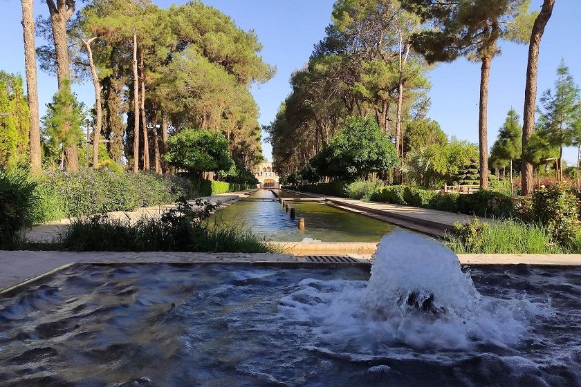 سیستم آب رسانی باغ دولت آباد یزد. منبع عکس: گوگل مپ. عکاس: Joaquin Matilla