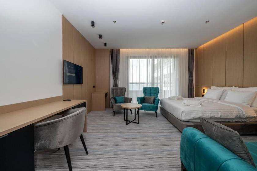 The Grandeur Hotel - Double Room with Balcony and Sea View