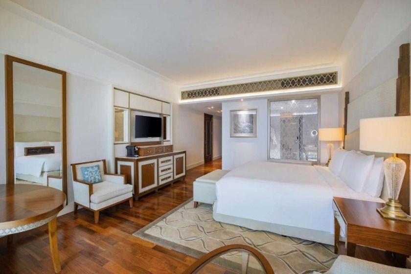 Waldorf Astoria Dubai Palm Jumeirah Dubai - Superior King Room - Disability Access