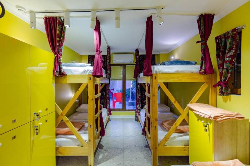 Batumi Surf Hostel - Single Bed in Mixed Dormitory Room
