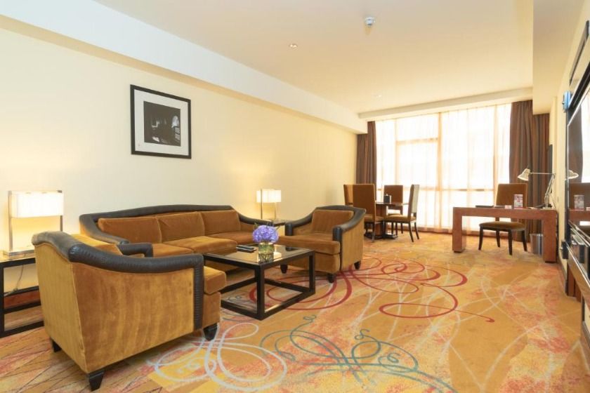 Millennium Airport Hotel Dubai - Family Suite