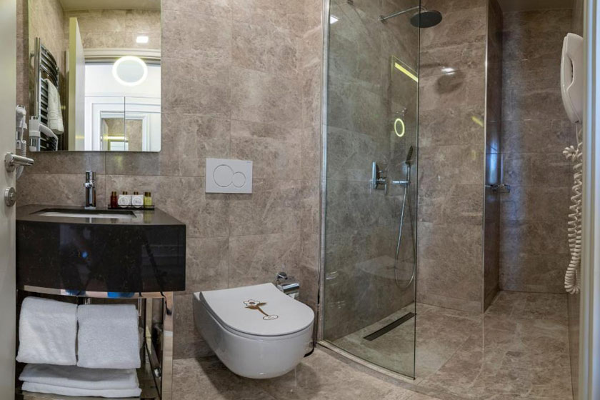 The Hotel Beyaz Saray & Spa Istanbul - Comfort Room with Balcony and City View